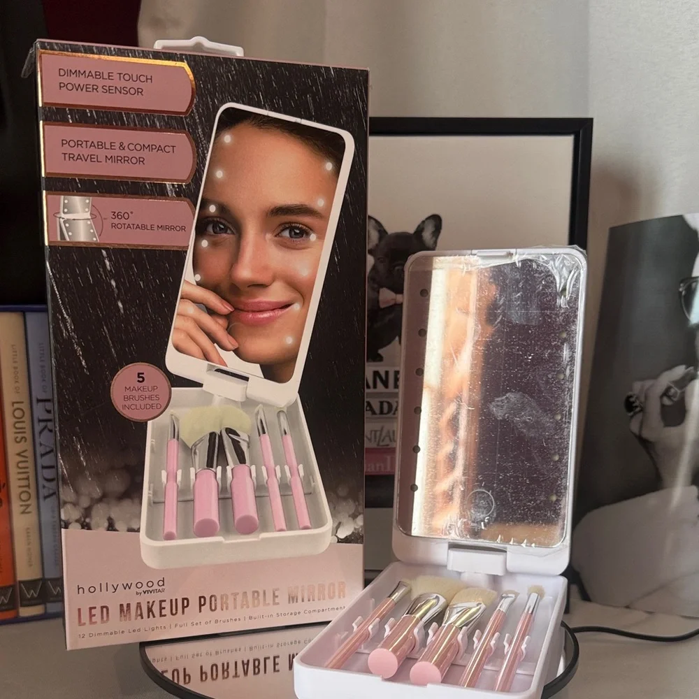 LED Makeup Portable Mirror with Pink Brushes NIB - Batteries included